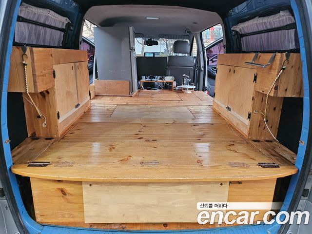 Hyundai Starex 2011 — photo 16