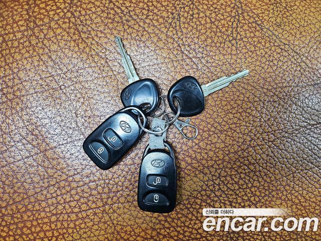 Hyundai Starex 2011 — photo 20