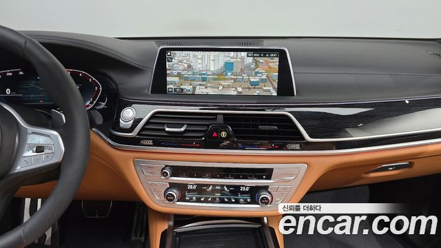 BMW 7-Series 2021 — photo 15