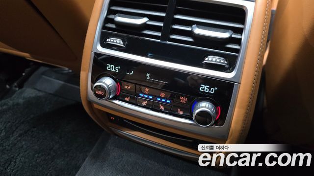 BMW 7-Series 2021 — photo 18