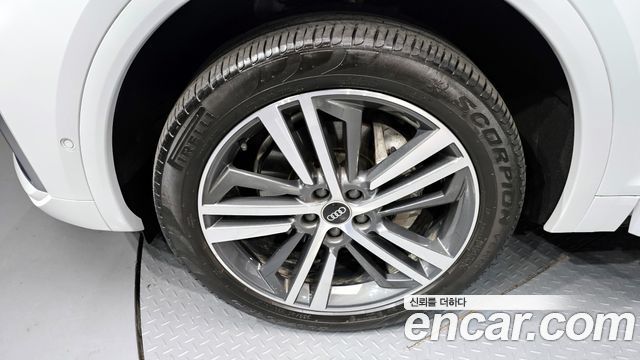 Audi Q5 2021 — photo 5