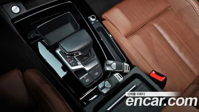Audi Q5 2021 — photo 9