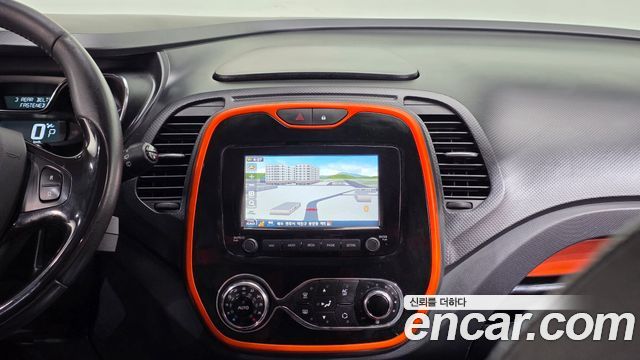 Renault Korea QM3 2015 — photo 16
