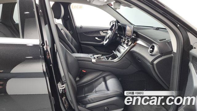 Mercedes-Benz GLC-Class 2019 — photo 11
