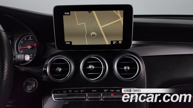 Mercedes-Benz GLC-Class 2019 — photo 16