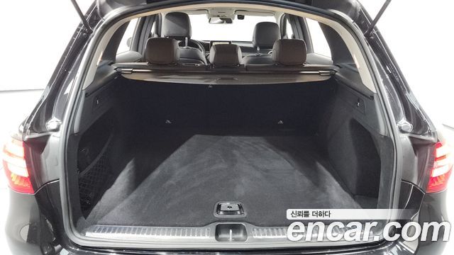 Mercedes-Benz GLC-Class 2019 — photo 20
