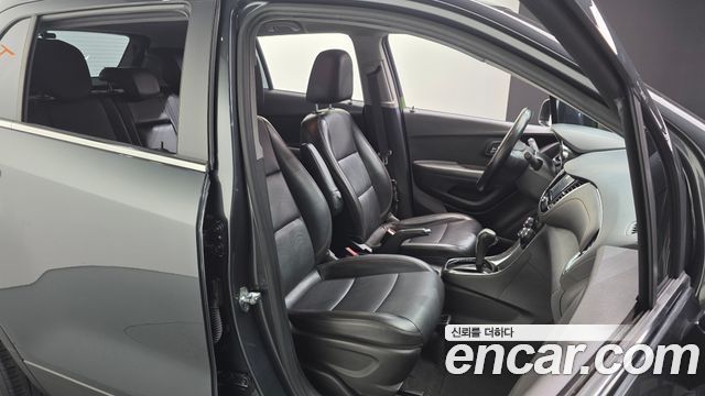 Chevrolet Korea Trax 2017 — photo 12
