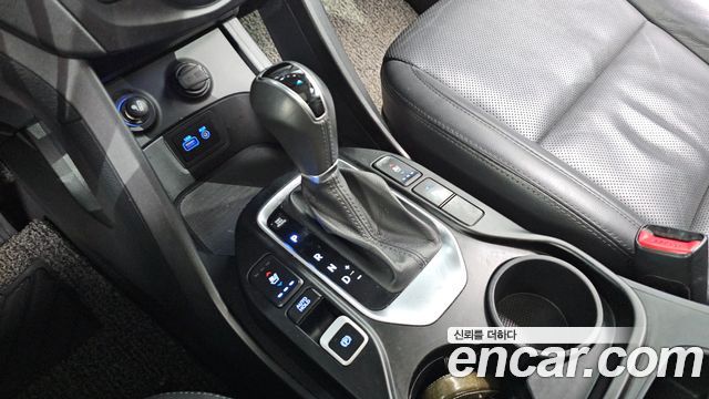 Hyundai Santafe 2016 — photo 9