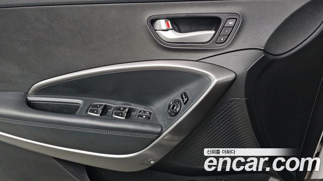 Hyundai Santafe 2016 — photo 16