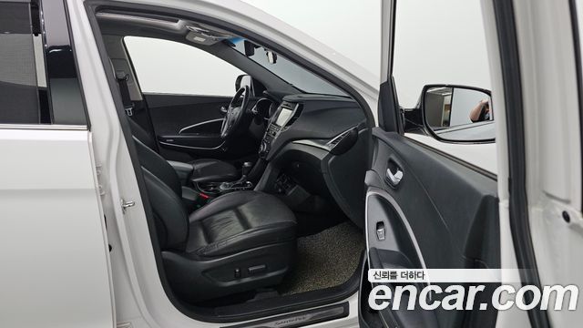 Hyundai Santafe 2016 — photo 18