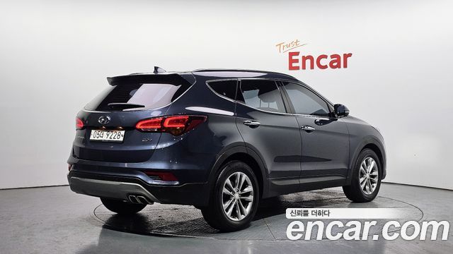 Hyundai Santafe 2018 — photo 2