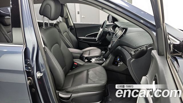 Hyundai Santafe 2018 — photo 12
