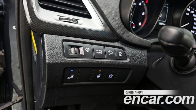 Hyundai Santafe 2018 — photo 13
