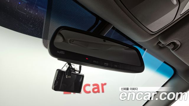 Hyundai Santafe 2018 — photo 18