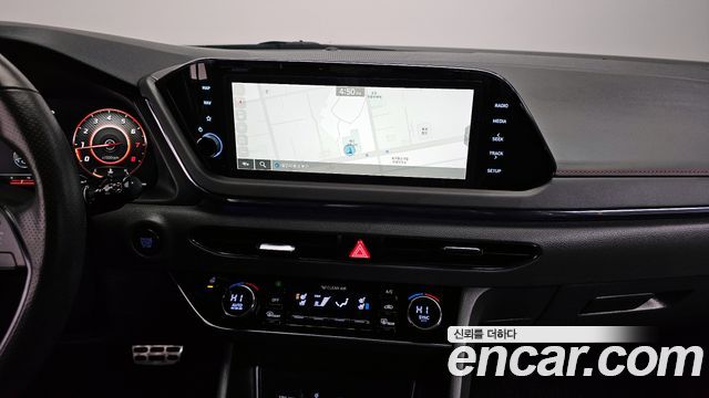 Hyundai Sonata 2022 — photo 13