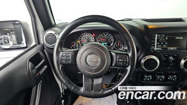 Jeep Wrangler 2017 — photo 14