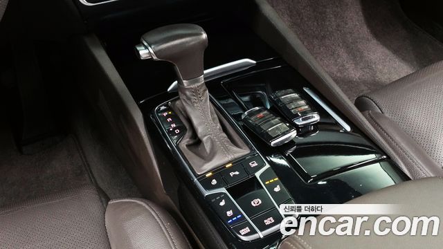 Kia K7 2016 — photo 9