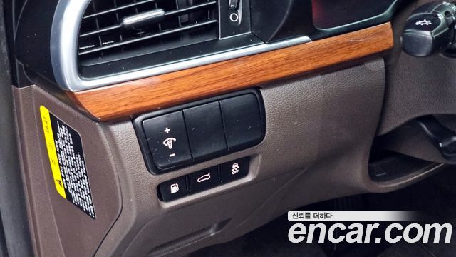 Kia K7 2016 — photo 14