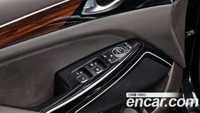 Kia K7 2016 — photo 18