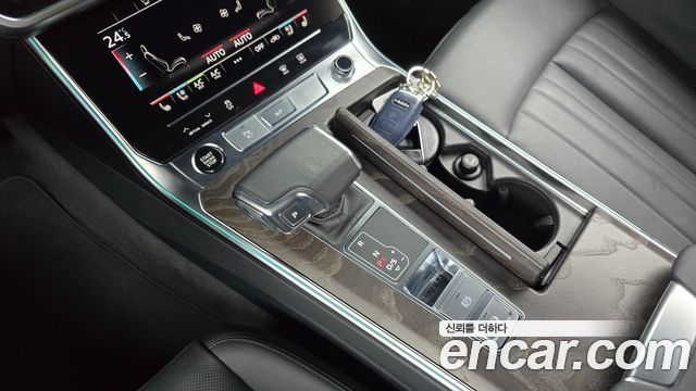 Audi A6 2022 — photo 9