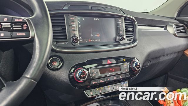 Kia Sorento 2018 — photo 16