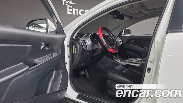 Kia Sportage 2016 — photo 12