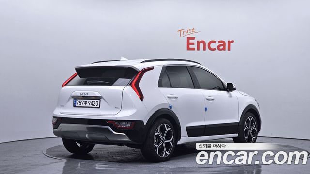 Kia Niro 2024 — photo 2