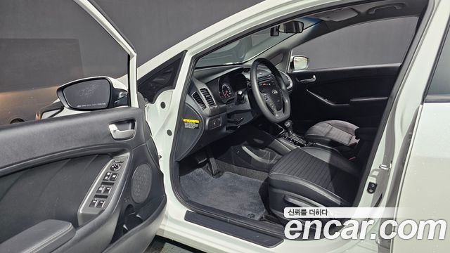 Kia K3 2018 — photo 10