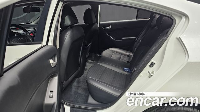 Kia K3 2018 — photo 12