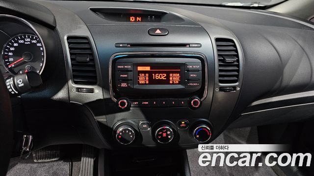 Kia K3 2018 — photo 14