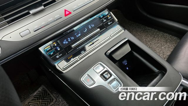 Hyundai Grandeur 2022 — photo 9