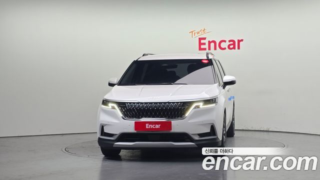 Kia Canival 2023 — photo 3