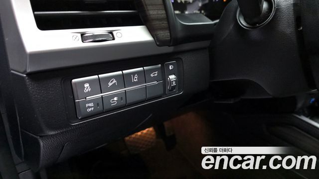 KG Mobility Rexton 2018 — photo 15