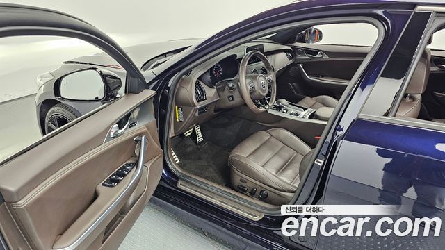 Kia Stinger 2019 — photo 11