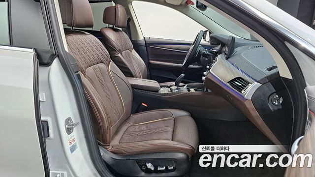 BMW Gran Turismo 2024 — photo 10