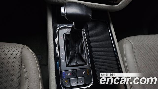 Kia Canival 2018 — photo 9