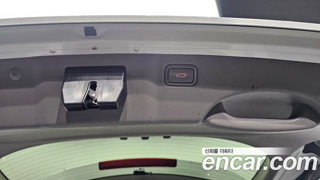 Kia Canival 2018 — photo 20