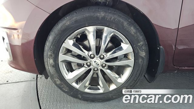 Kia Canival 2016 — photo 5