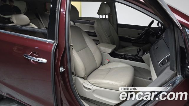 Kia Canival 2016 — photo 12