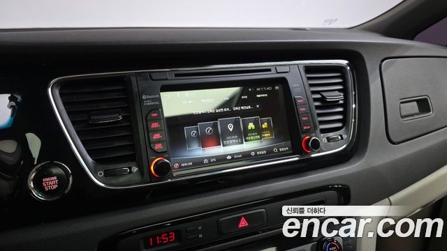 Kia Canival 2016 — photo 15