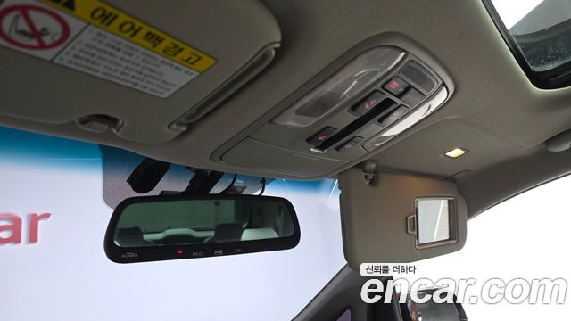 Kia Canival 2016 — photo 18