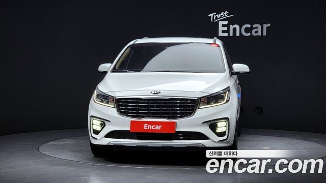 Kia Canival 2019 — photo 3