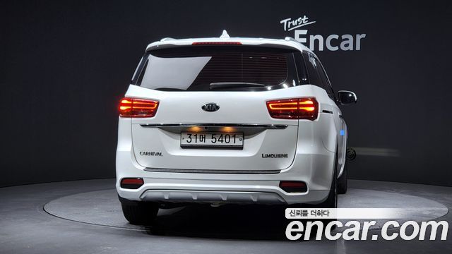 Kia Canival 2019 — photo 4