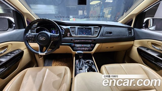 Kia Canival 2019 — photo 7