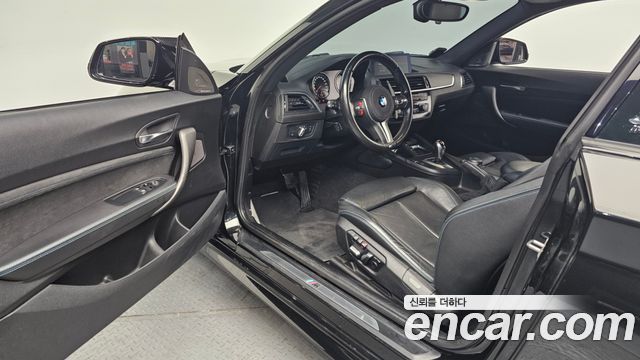 BMW M2 2018 — photo 10