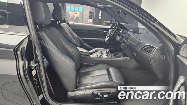 BMW M2 2018 — photo 11