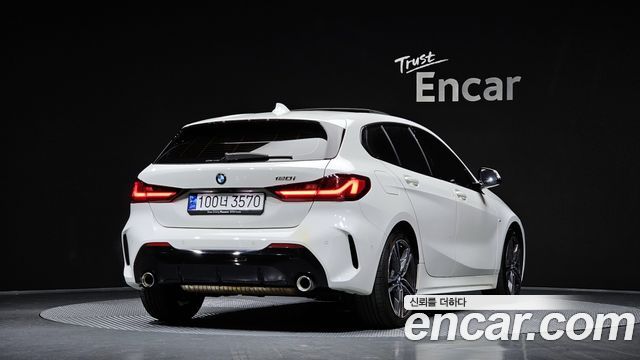 BMW 1-Series 2024 — photo 2