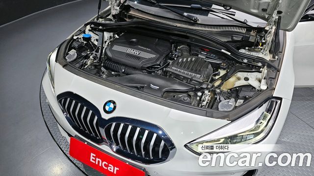BMW 1-Series 2024 — photo 6