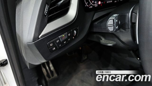 BMW 1-Series 2024 — photo 17