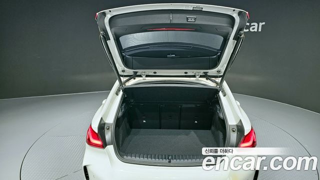 BMW 1-Series 2024 — photo 20